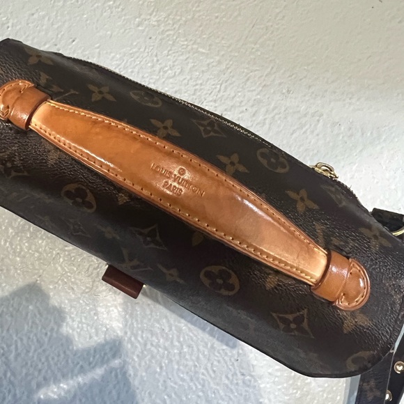 - Authentic Louis Vuitton Monogram pochette Métis bag for sale! - Picture 15 of 16